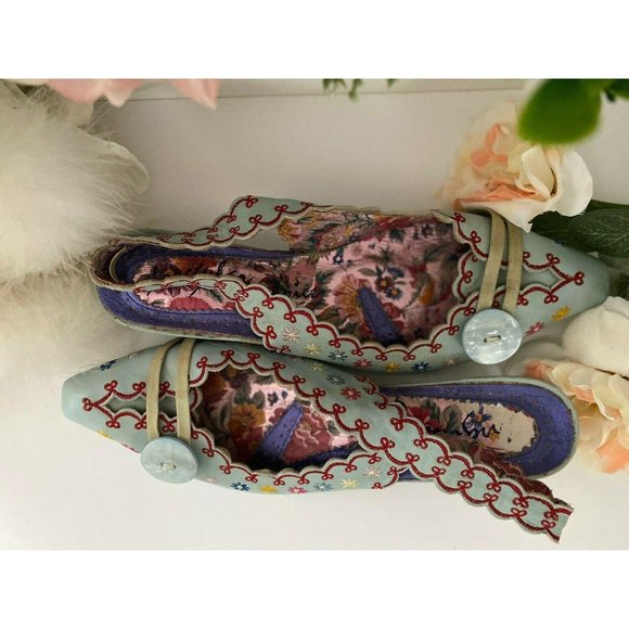 COPY - Irregular Choice Embroidered Kitten Heel Shoes EUC - Picture 7 of 12